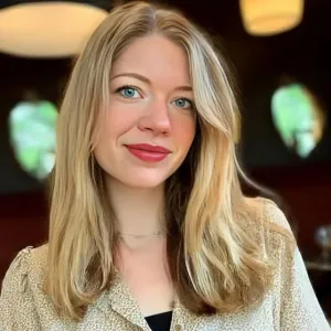 Maelle - Piano Tutor - Wollongong