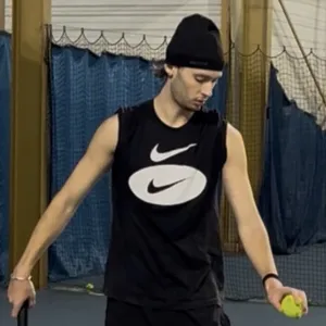 Alec - Prof de tennis - Issy-les-Moulineaux