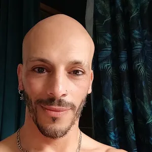 Hicham - Prof de danses urbaines - Charly-sur-Marne