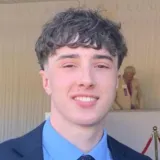 Henry - Economics tutor - Swansea