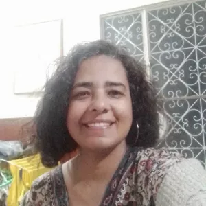 Monique - Prof de inglês - Iucas