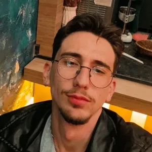 Emre - Matematik öğretmeni - Bolu
