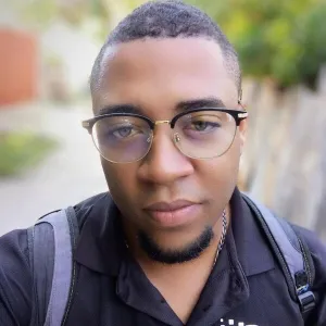 Luis pamiel - profesor de informática básica - Santo Domingo