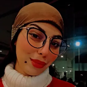 Manal - Prof de maths - Meknès