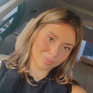 Roxana - Profesor de informatică - Craiova