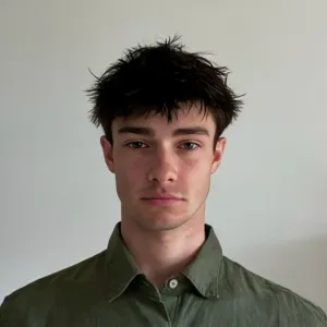 Reed - Economics Tutor - Québec City