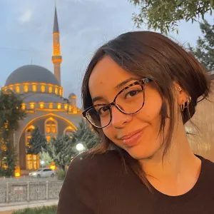 Sude - Matematik öğretmeni - 
