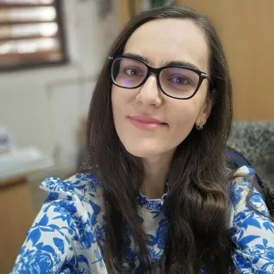 Roxana - Profesor de teorie muzicală - Pitești