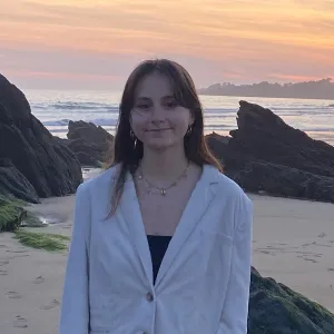 Lola - Prof de français - Vannes