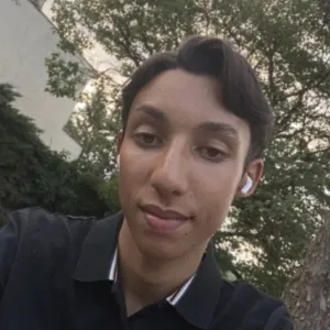 Ahmad - Prof d'aide aux devoirs - Saint-Pantaléon-de-Larche