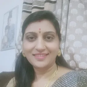 Vrushali - History tutor - Patur