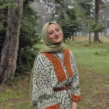 Zeynep - Türkçe öğretmeni - 