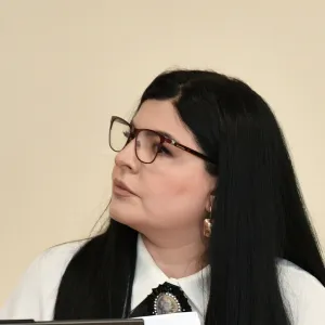 Ruzanna - Armenian tutor - Glendale