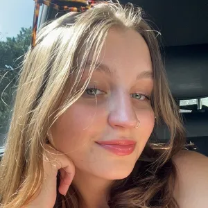 Laura - učiteľka matematiky - Košice