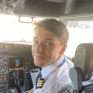 Lorris - Prof d'aviation - Paris