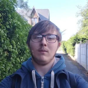 Enzo - Prof d'histoire - géo - Rolleville