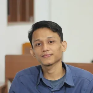 Amin - Guru bahasa inggris - Palopo