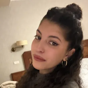 נויה - מורה למתמטיקה - ירושלים