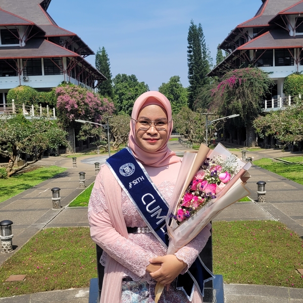 Berpengalaman 5 tahun dalam memberikan kursus Bahasa Inggris secara privat. Lebih menekankan pada Bahasa Inggris sehari-hari ataupun profesional.