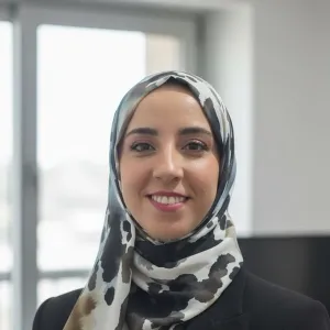 Imane - Prof de langages informatiques - Paris