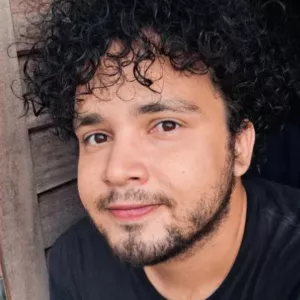 Yuri - Professor de biologia - 
