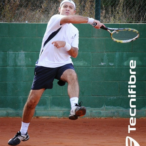 Experiencia y Pasión por el Tenis.Profesor de tenis titulado RPT,en Valencia.  