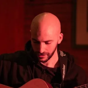 Alessandro - Insegnante di chitarra - Pisa