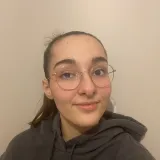 Chloe - Prof de biologie - Paris