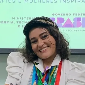 Larissa - Prof de astronomia - Sobral