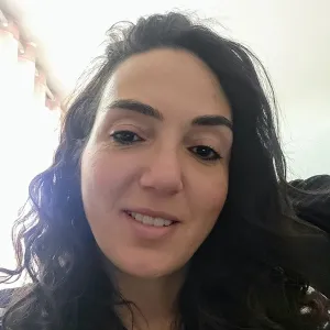 Nawal - Prof d'histoire - géo - Champs-sur-Marne