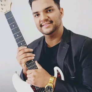 Daniel - Prof de viola - Jardim Nova Alvorada