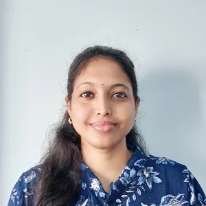 Tamilyogini - Hatha yoga tutor - Dubai