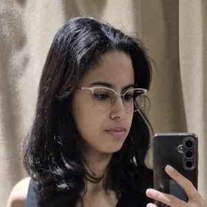 Sara - Prof de maths - Nanterre