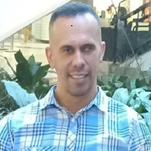 Daniel - Prof de finanças - São José