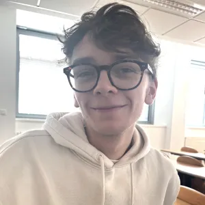 Léo - Prof de criminologie - Abbeville