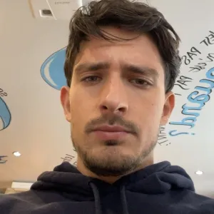  - Prof de français - Paris