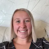 Sarah - Prof d'espagnol - Avion