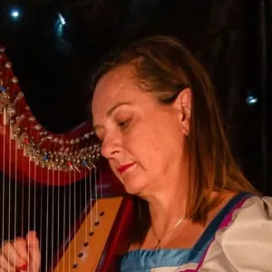 Catherine - Prof d'harpe - Saint-Chamas