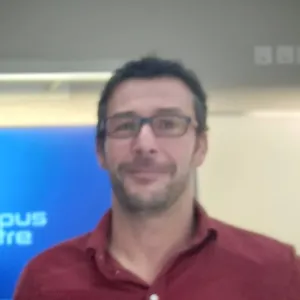 Olivier - Prof de marketing - Chassignolles