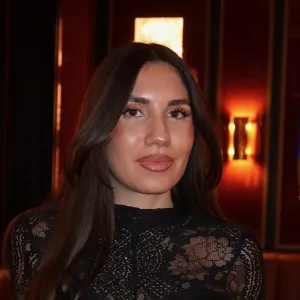 Annachiara - Insegnante di latino - Napoli