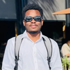 Abdourahamane - Prof de maths - Sainpuits