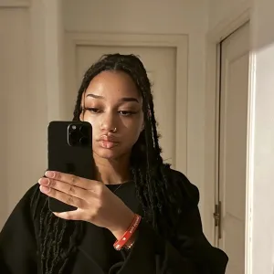 Louane - Prof d'aide aux devoirs - Challans