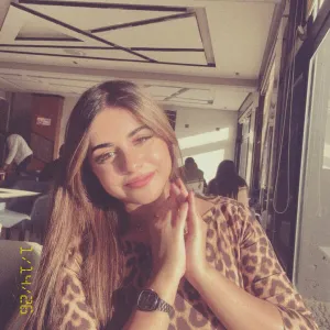 Aya - Prof de français - 