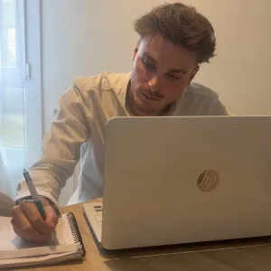 Lucas - Prof de français - Ernée