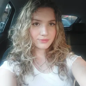 Bianca-Elena - Profesor de Engleză - București