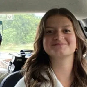 Louane - Prof d'aide aux devoirs - Angers