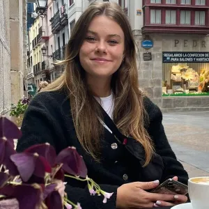 Julia - Lehrkraft für Biologie - Wien