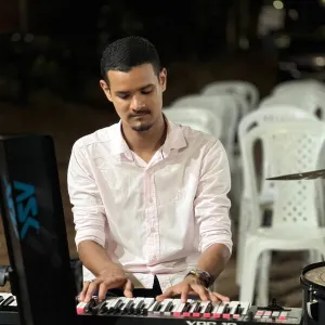 Hytallo - Prof de piano - Parauapebas