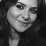 Carmen - Prof d'histoire de l'art - Paris