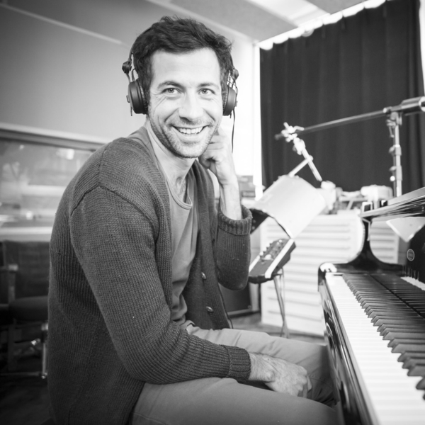 Professioneller Jazz Pianist mit 15 Jahren Erfahrung bietet Klavierunterricht & Musik Theorie in Berlin